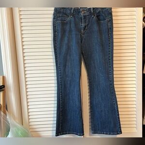 Women’s Levi’s flare leg jeans size 11